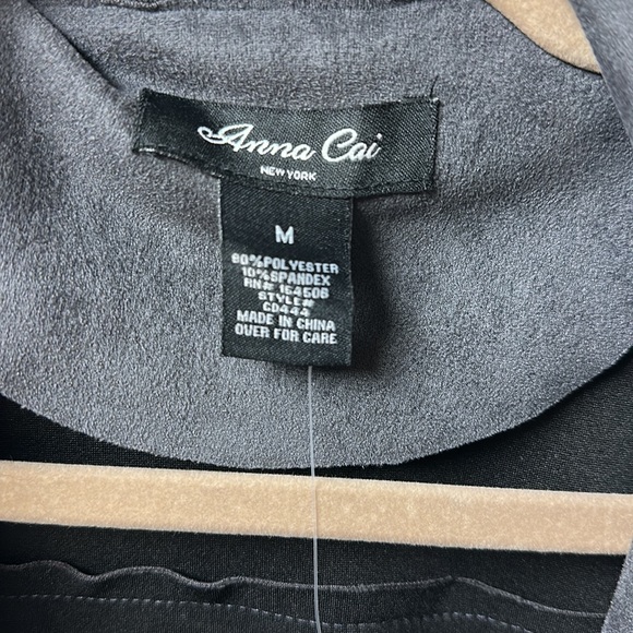 Beautiful grey jacket. NWT. Size M. - Picture 2 of 4